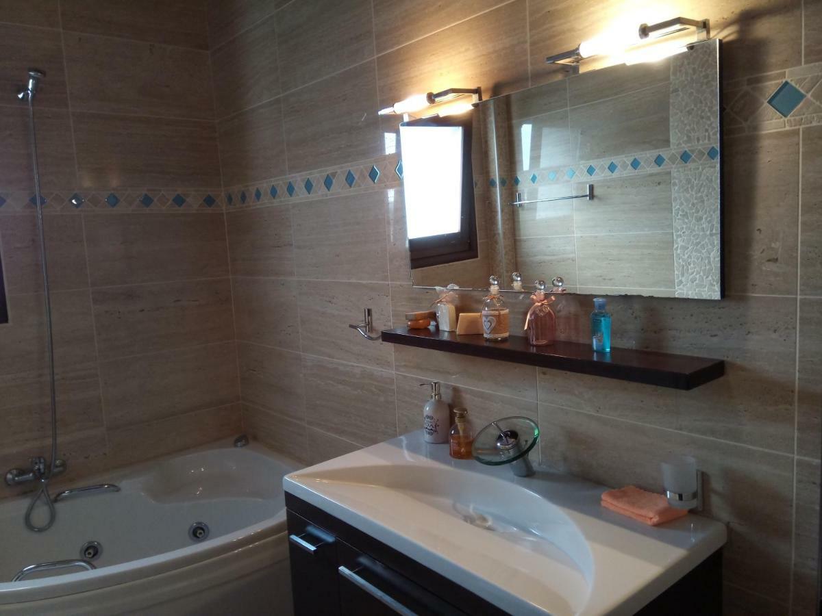Luxury Villa Thea Volos Exterior photo